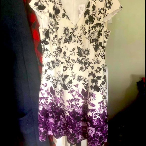 Dress - Picture 1 of 3